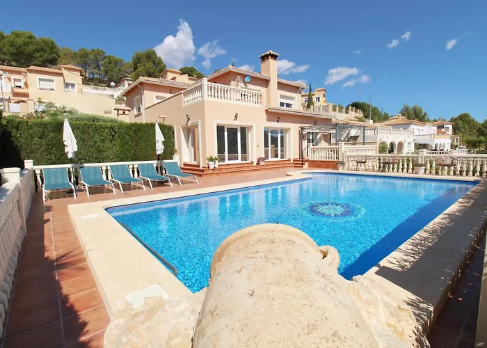 Ty Croeso-Entire Villa With Sea View